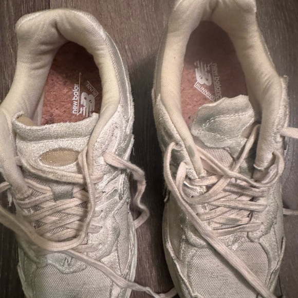 2002R 'Protection Pack - Distressed' – Size us 5.5 men US 5.5 M (US 7 W) - Picture 9 of 11